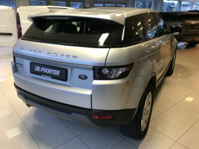 Land Rover Range Rover Evoque 2.2 diesel manueel Navi-heated seats-airco-leder bei Garage De Poorter in 8530 Harelbeke