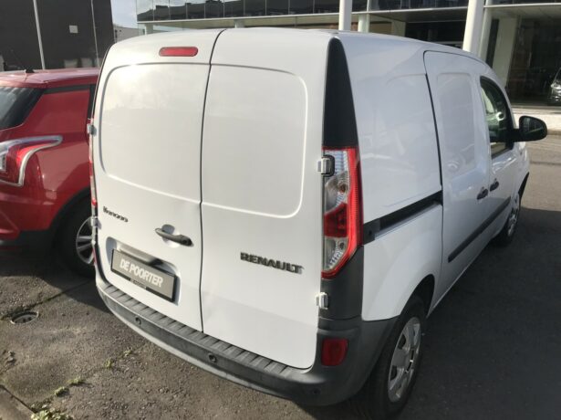 Renault Kangoo 1.5 diesel manueel Lichte vracht – airco – parksensoren – cruise control bei Garage De Poorter in 8530 Harelbeke