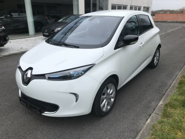 Renault Zoe elektrisch automaat – ideale stadswagen – navi – rear camera – parelmoer wit bei Garage De Poorter in 8530 Harelbeke