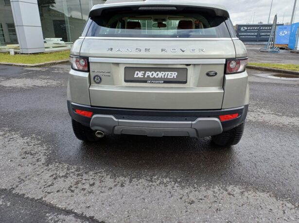 Range Rover Evoque 2.2 diesel manueel Euro 5 bei Garage De Poorter in 8530 Harelbeke